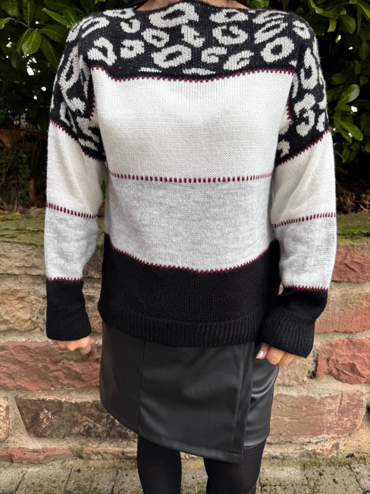 Strickpullover mit Mustermix & Farbbordüren