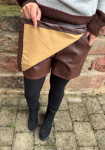 Lade das Bild in den Galerie-Viewer, Rock/Hose Lederoptik
