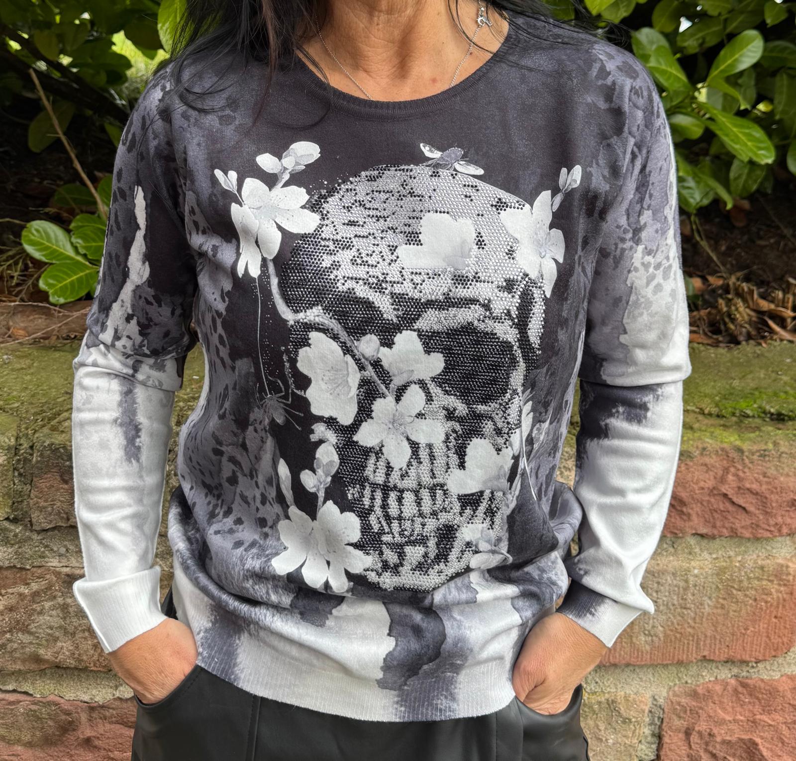 Feinstrickpullover Skull Schwarz-Weiß