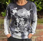 Lade das Bild in den Galerie-Viewer, Feinstrickpullover Skull Schwarz-Weiß
