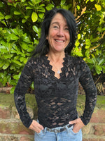 Lade das Bild in den Galerie-Viewer, Spitzenoberteil
