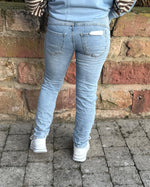 Lade das Bild in den Galerie-Viewer, Jeans "Jessy"
