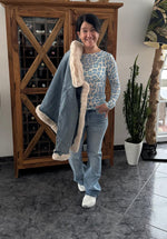Lade das Bild in den Galerie-Viewer, Jeansjacke mit Fellbesatz REDUZIERT
