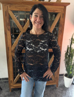 Lade das Bild in den Galerie-Viewer, Spitzenshirt asymmetrisch
