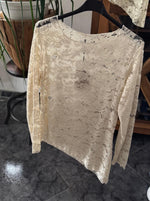 Lade das Bild in den Galerie-Viewer, Spitzenshirt asymmetrisch
