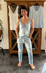 Lade das Bild in den Galerie-Viewer, Top "Scarlett" One Size verschiedene Farben
