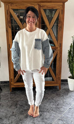 Lade das Bild in den Galerie-Viewer, Sweatshirt Weiß/Jeans
