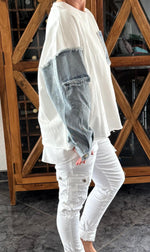Lade das Bild in den Galerie-Viewer, Sweatshirt Weiß/Jeans
