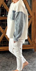 Lade das Bild in den Galerie-Viewer, Sweatshirt Weiß/Jeans
