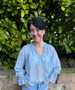 Lade das Bild in den Galerie-Viewer, Bluse mit Punkten
