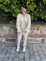 Lade das Bild in den Galerie-Viewer, Bluse mit Punkten
