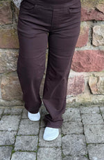 Lade das Bild in den Galerie-Viewer, Jeans Schoko WL Gr. 34-42
