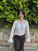 Lade das Bild in den Galerie-Viewer, Bluse mit Punkten
