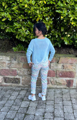 Lade das Bild in den Galerie-Viewer, Feiner Strickpullover mit Spitzensaum
