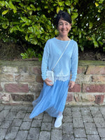 Lade das Bild in den Galerie-Viewer, Feiner Strickpullover mit Spitzensaum
