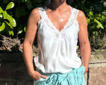 Lade das Bild in den Galerie-Viewer, Top "Scarlett" One Size verschiedene Farben
