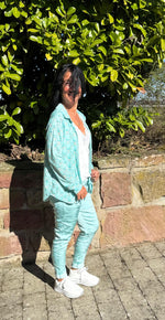 Lade das Bild in den Galerie-Viewer, Bluse mit Print &amp; Kragen
