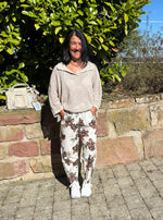 Lade das Bild in den Galerie-Viewer, Jogg Summer- Wild Spirit
