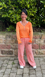Lade das Bild in den Galerie-Viewer, Langarmshirt "Spitze"
