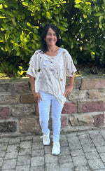 Lade das Bild in den Galerie-Viewer, Shirt Cut Out beige

