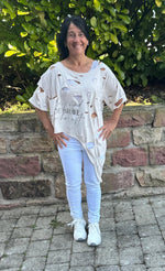 Lade das Bild in den Galerie-Viewer, Shirt Cut Out beige
