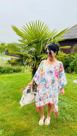 Lade das Bild in den Galerie-Viewer, Tunika Boho Bommel
