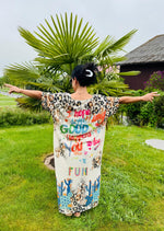Lade das Bild in den Galerie-Viewer, Maxi Kleid Fun Leo &amp; Skull
