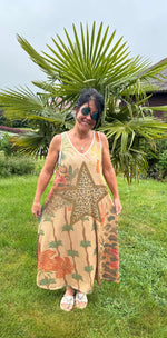 Lade das Bild in den Galerie-Viewer, Kleid Lang Stern
