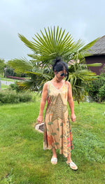 Lade das Bild in den Galerie-Viewer, Kleid Lang Stern
