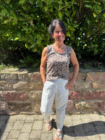 Lade das Bild in den Galerie-Viewer, Top Leo
