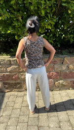 Lade das Bild in den Galerie-Viewer, Top Leo
