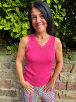 Lade das Bild in den Galerie-Viewer, Ripp Top Spitze
