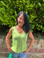 Lade das Bild in den Galerie-Viewer, Top "Laura"
