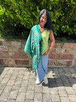Lade das Bild in den Galerie-Viewer, Jeansjacke " Wendy" grün
