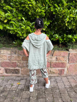 Lade das Bild in den Galerie-Viewer, Leinen Tunika / Bluse mit Cut Out
