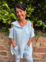 Lade das Bild in den Galerie-Viewer, Leinen Tunika / Bluse mit Cut Out
