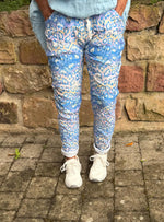 Lade das Bild in den Galerie-Viewer, Jogger Leo in 5 Farben
