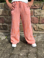 Lade das Bild in den Galerie-Viewer, Marlene Hose im Streifenlook
