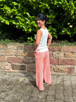 Lade das Bild in den Galerie-Viewer, Marlene Hose im Streifenlook
