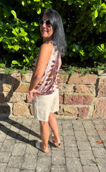 Lade das Bild in den Galerie-Viewer, Neckholder Top Phantasie in vielen Mustern
