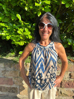 Lade das Bild in den Galerie-Viewer, Neckholder Top Phantasie in vielen Mustern
