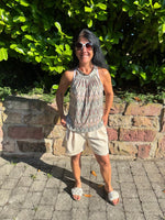 Lade das Bild in den Galerie-Viewer, Neckholder Top Phantasie in vielen Mustern
