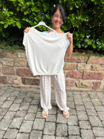 Lade das Bild in den Galerie-Viewer, Sommerhose mit Punkten in fünf Farben
