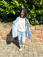 Lade das Bild in den Galerie-Viewer, Oversize Jacke Smile Hellblau
