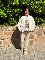 Lade das Bild in den Galerie-Viewer, T-Shirt Statement Print
