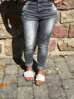 Lade das Bild in den Galerie-Viewer, Jeans "Gloria"
