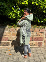 Lade das Bild in den Galerie-Viewer, Jacke Skull &amp; Cut Out
