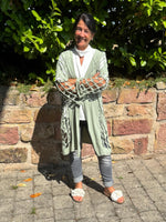 Lade das Bild in den Galerie-Viewer, T-Shirt Bella mit Stehkragen
