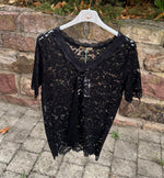 Lade das Bild in den Galerie-Viewer, T-Shirt Spitze in neun Farben
