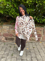 Lade das Bild in den Galerie-Viewer, Bluse mit Kreis Print in vier Farben
